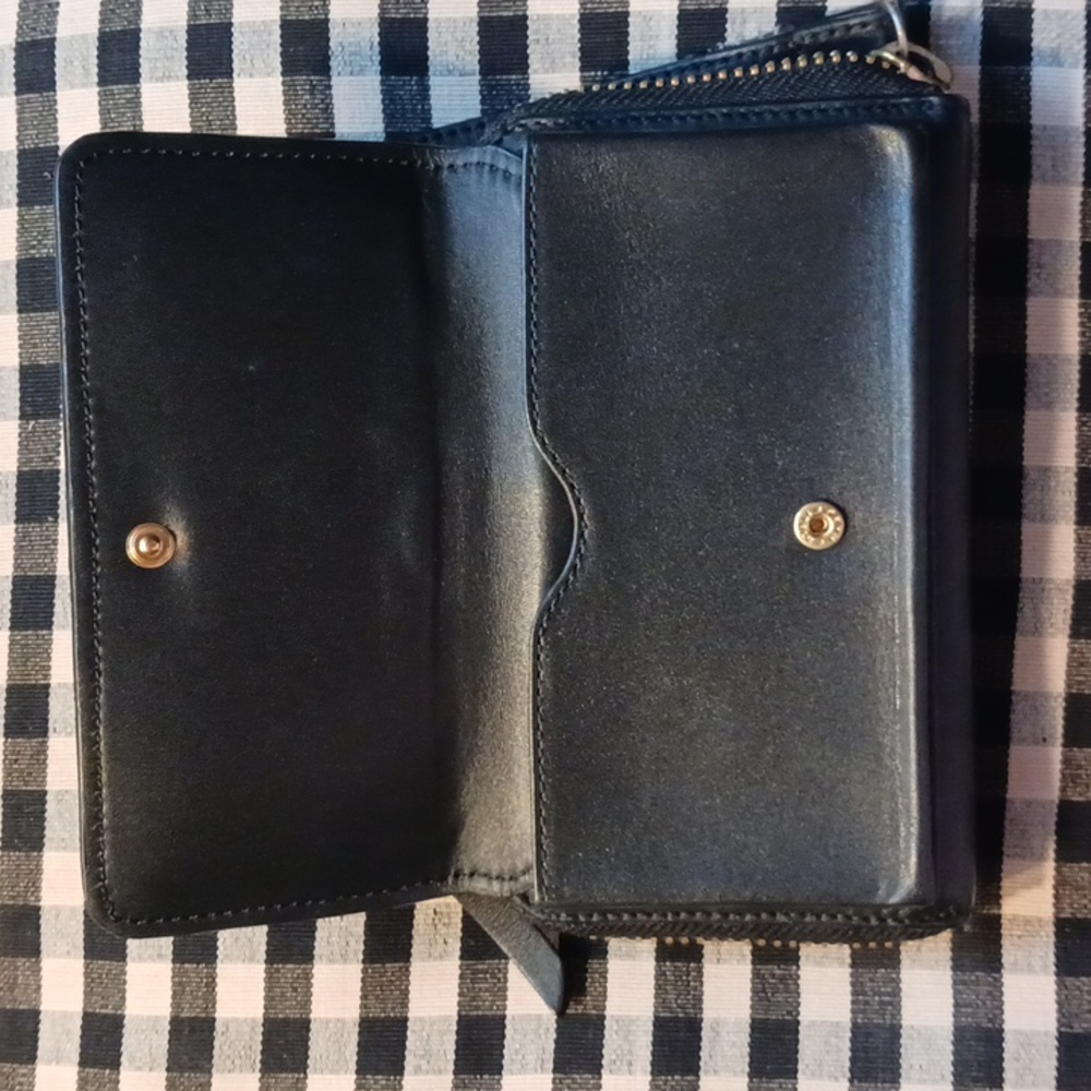 Henri Bendel leather wallet - Picture 5 of 6